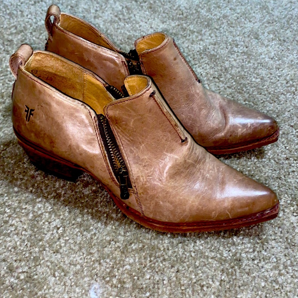 Frye Sacha Primrose Shootie boots